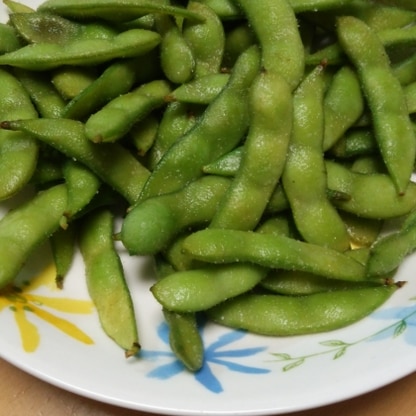 旬の枝豆を美味しく食べることが出来ました。
ご馳走さまでした(^-^)